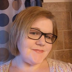 Meet your Posher, Bobbie